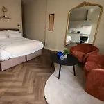 By Atelier Hotel *